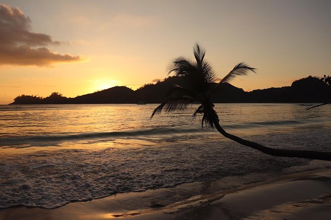 Beach hopping Tour on Mahe Seychelles - Five Mahe beaches in one carefully paced day