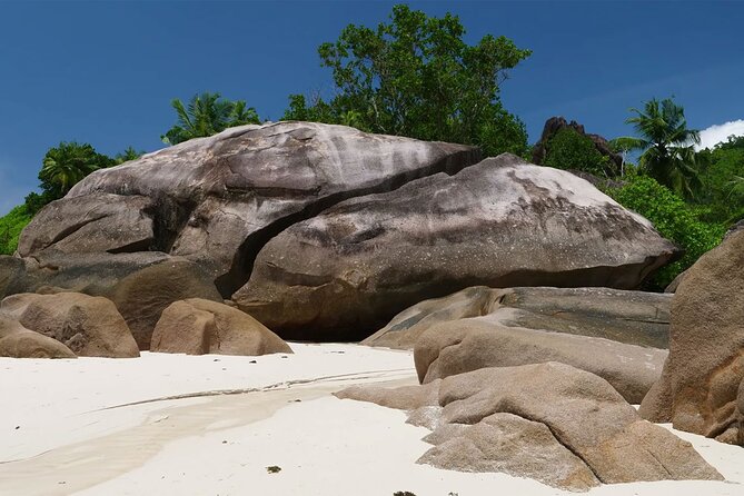 LGBTQIA, we look forward to seeing you | Island tour | Mahé | Seychelles - Takamaka Rum and the taste of local Seychelles