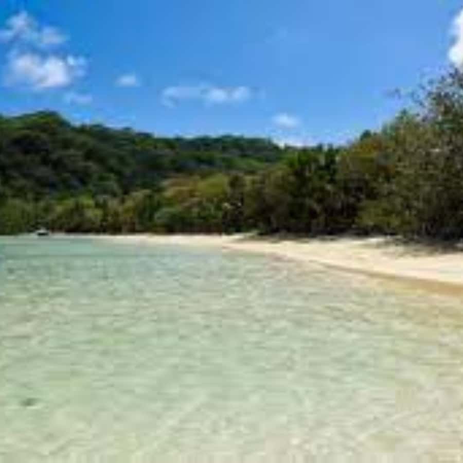 Mahe Discovery Bus Tour - Beau Vallon: the easy first stop