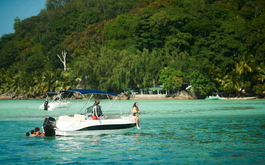 Mahe: Private half-day boat trip at the St.Anne Marine Park - How the guide affects the experience