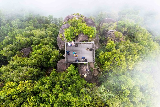 Nature trail - Morne Blanc (Mahe) - Reaching the Morne Blanc viewing platform