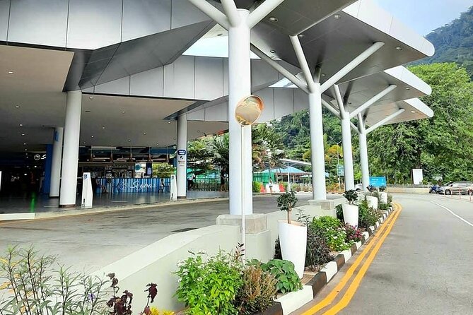 One Way Seychelles Private Airport Transfer - The direct ride to your Mahé destination