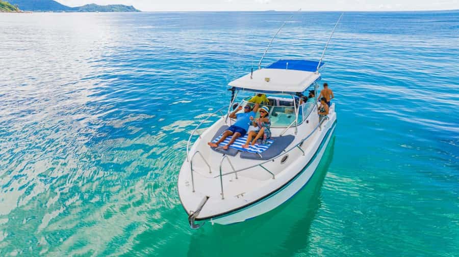Praslin: Curieuse & St Pierre Island Day Trip with Barbecue - Boat transfers, group size, and the pace of the day