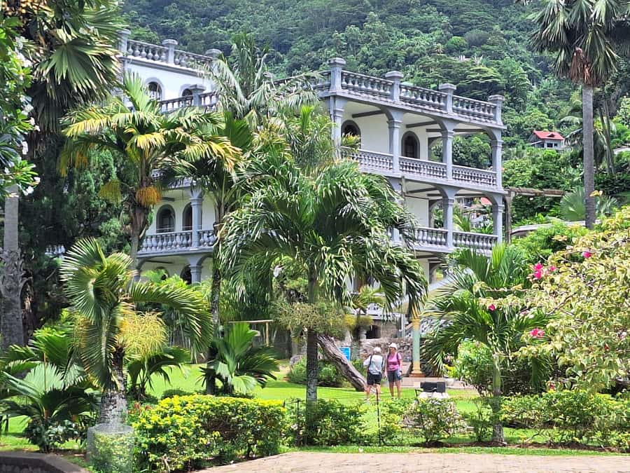 Private half day tour with free rum tasting - Giant tortoises and the optional beach stop