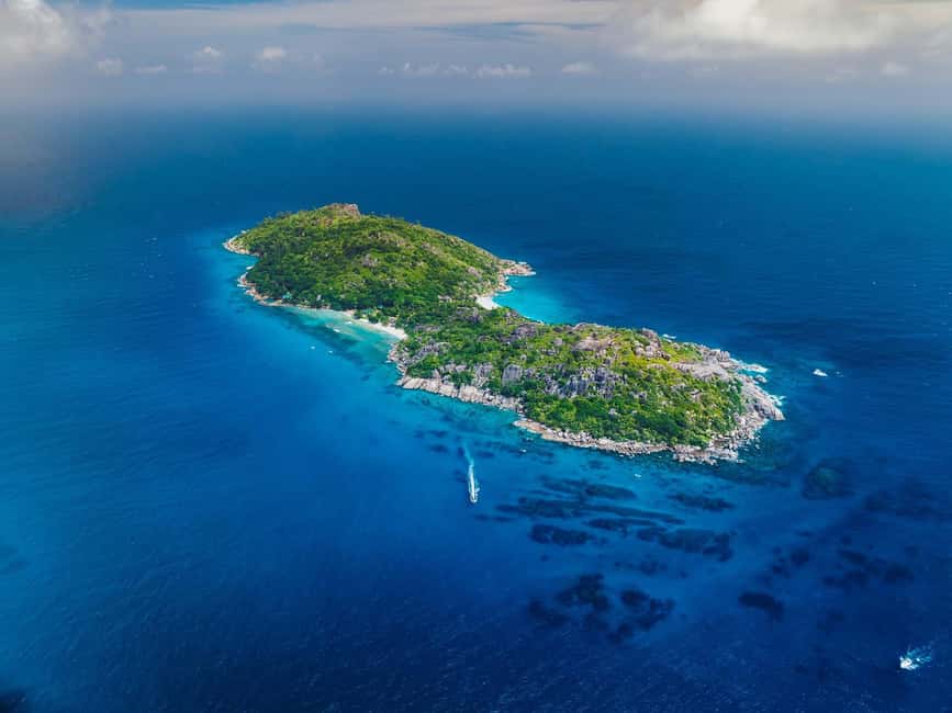 Sister, Coco, and Felicite Island: Seychelles Catamaran Tour - Why this catamaran day works so well