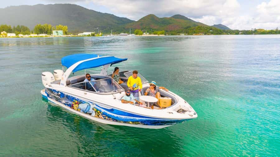 Snorkeling St-Pierre Marine Park and Anse Petite Cour - What this Praslin snorkeling trip is really like
