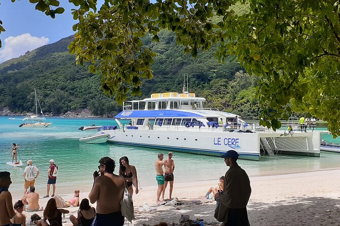 Taxi service & Mahe Island tours - A friendly driver can shape the whole day