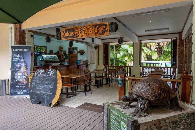 Vallee de Mai Tour (From Praslin) - Who will enjoy this Praslin outing most
